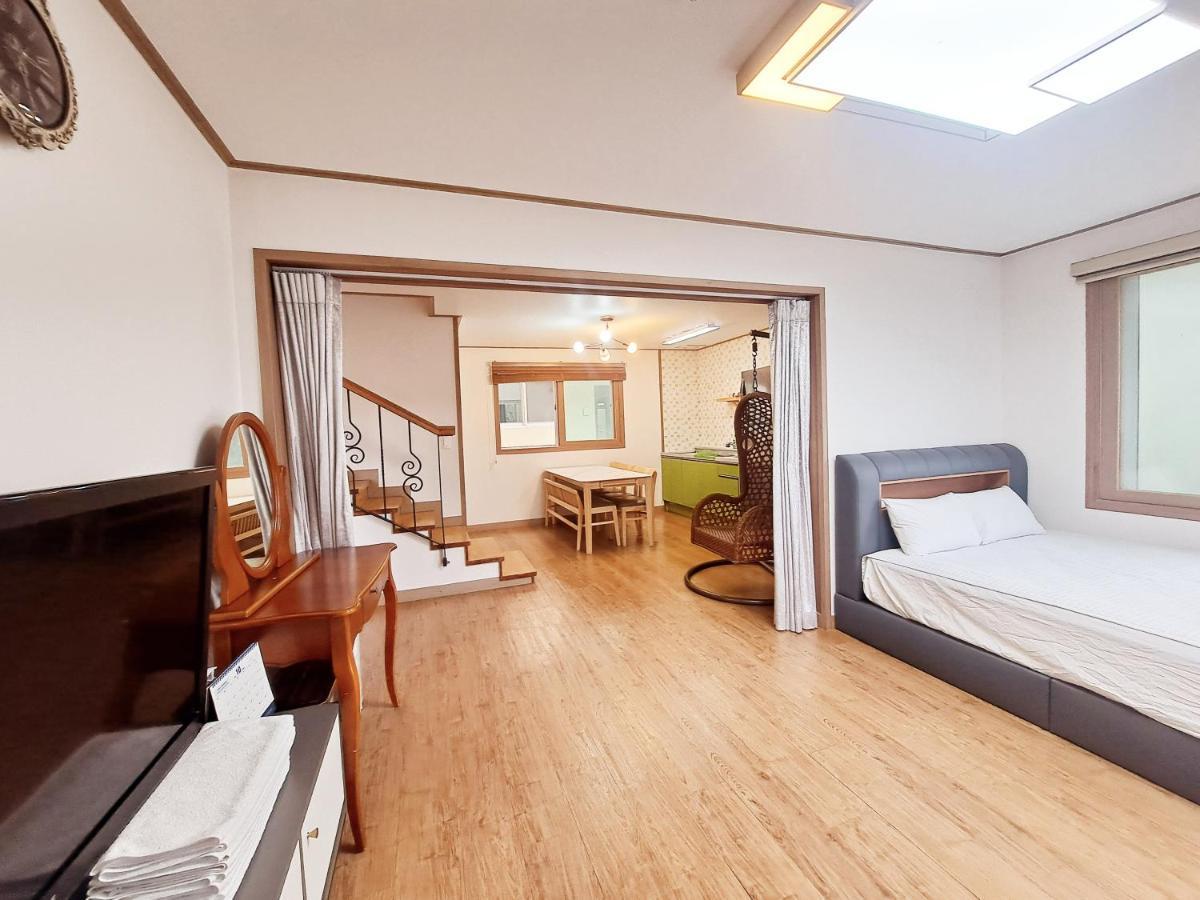 Jeju Gillime Pension Kültér fotó